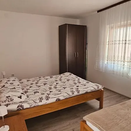 Ana Apartamento Vir