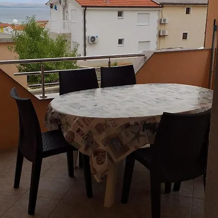 Ana Apartmán *